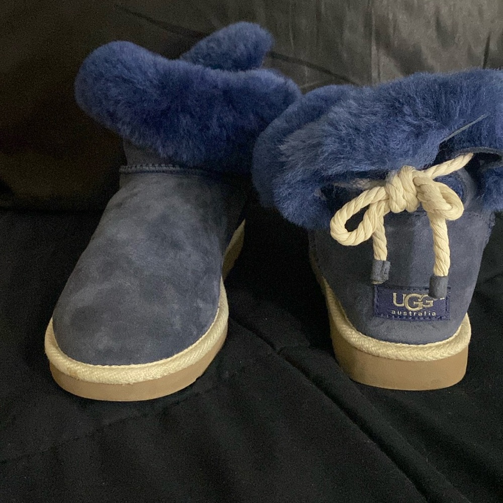 UGG Australia - Picture 3 of 6